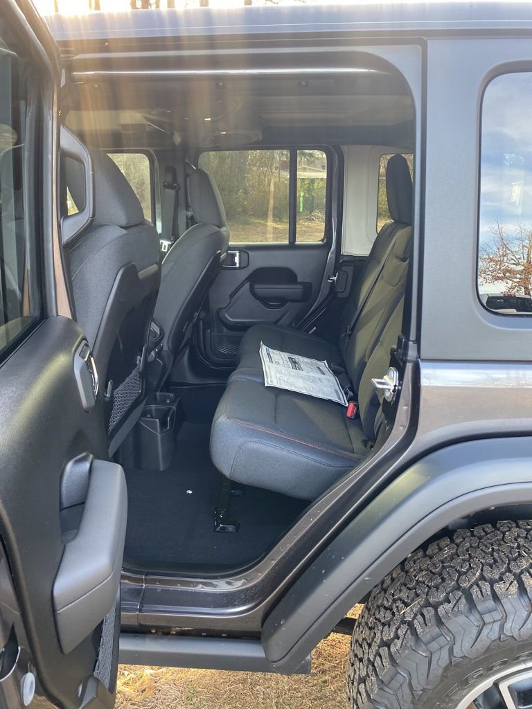 New 2026 Jeep Wrangler Unlimited Rubicon image 17