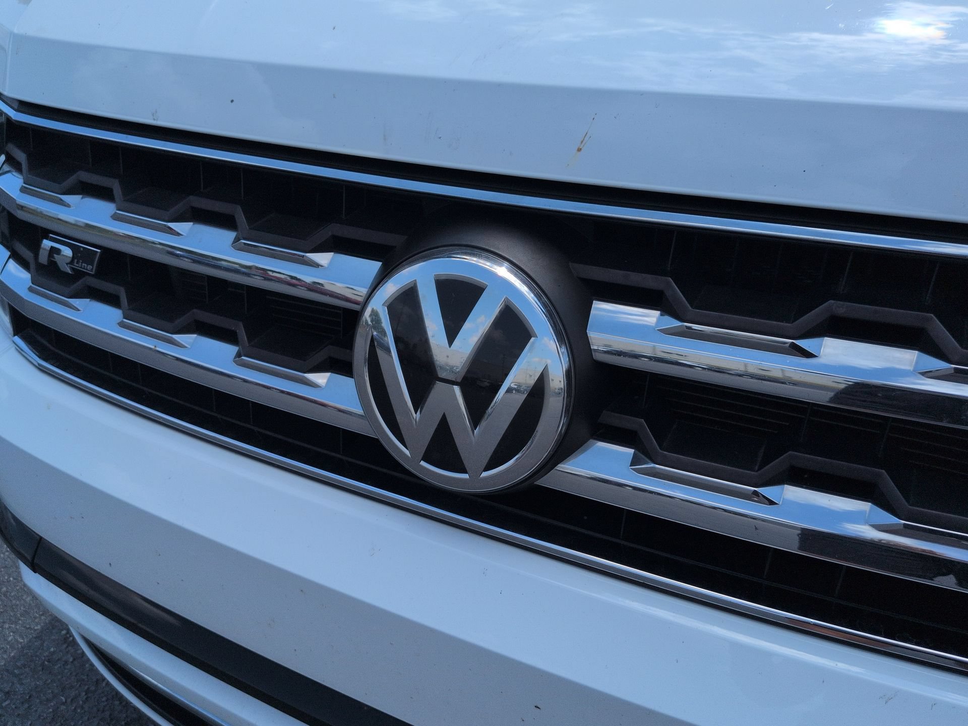 Used 2019 Volkswagen Atlas SEL R-Line AWD/4WD image 32