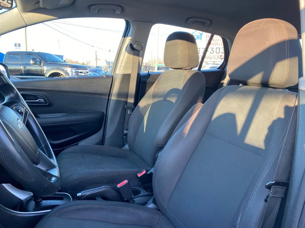 Used 2019 Chevrolet Trax LS image 10