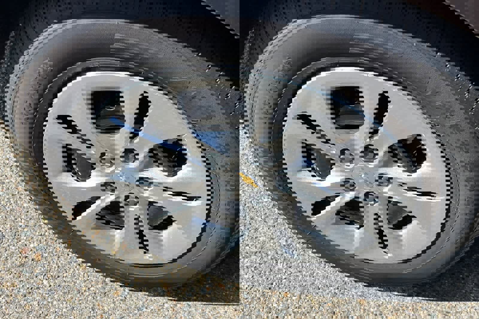 Used 2019 Chevrolet Cruze LS FWD image 17