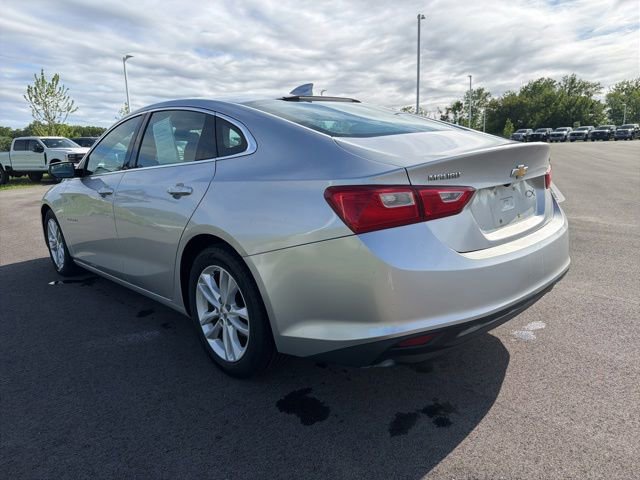 Used 2017 Chevrolet Malibu LT FWD image 9