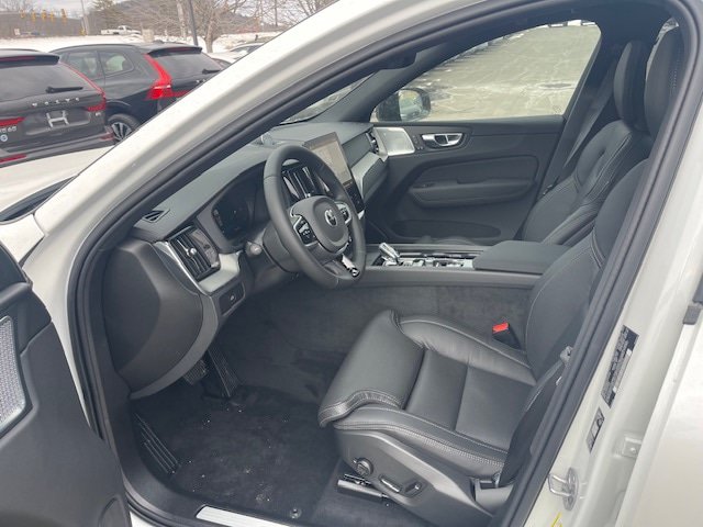 New 2026 Volvo XC60 B5 Ultra w/ Climate Package AWD/4WD image 7