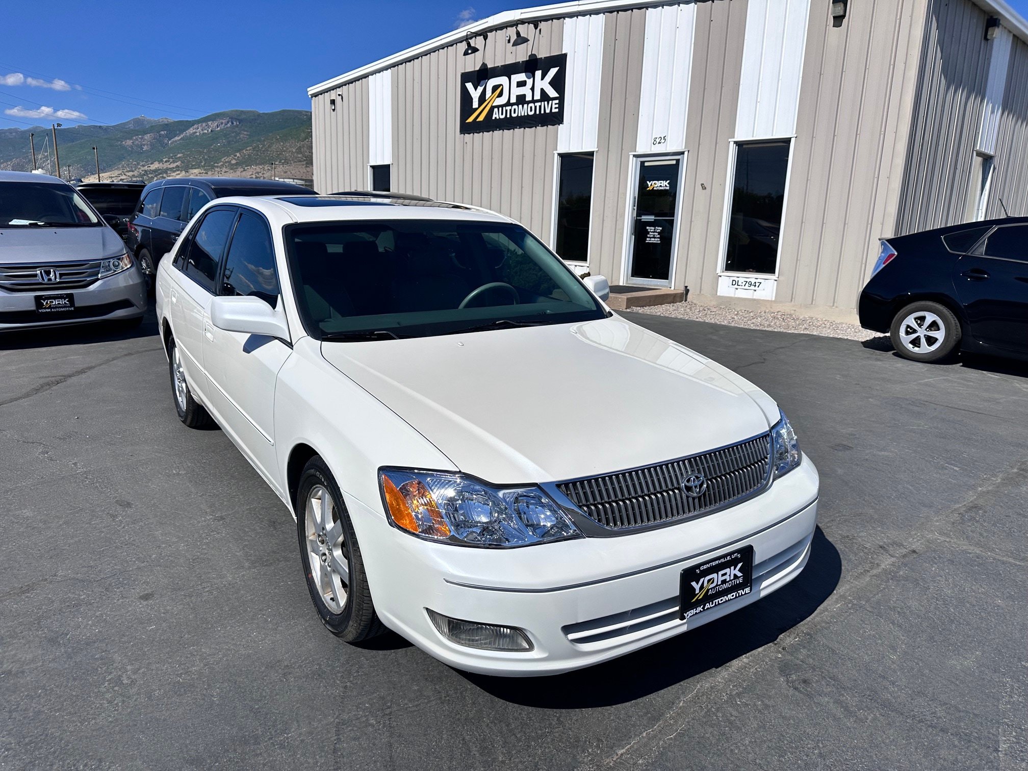 Used 2001 Toyota Avalon XLS