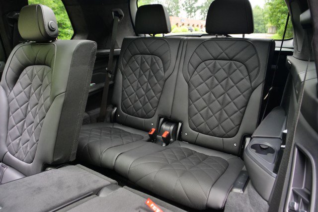 Used 2024 BMW X7 xDrive40i w/ Premium Package image 39