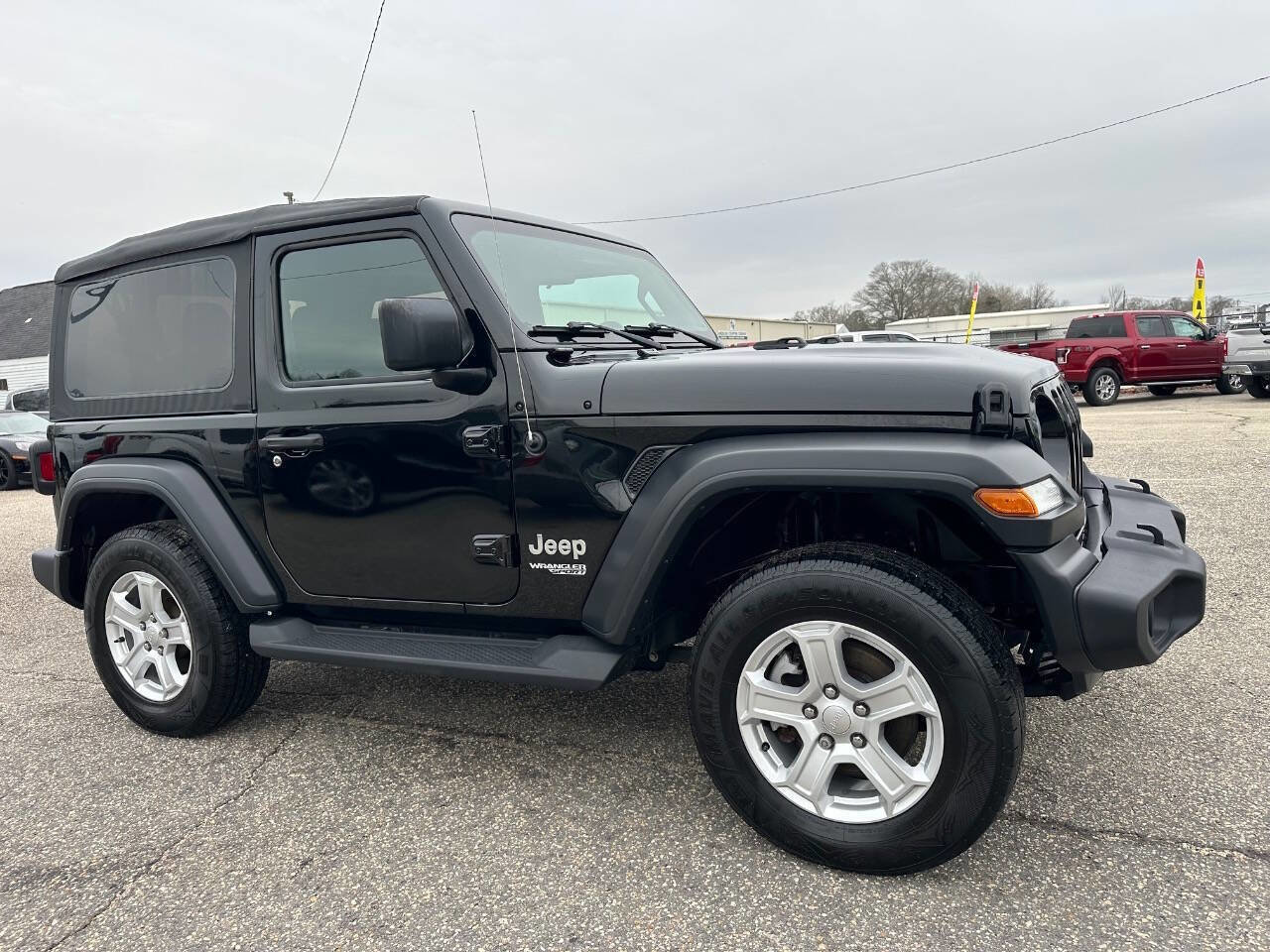 Used 2018 Jeep Wrangler Sport image 16