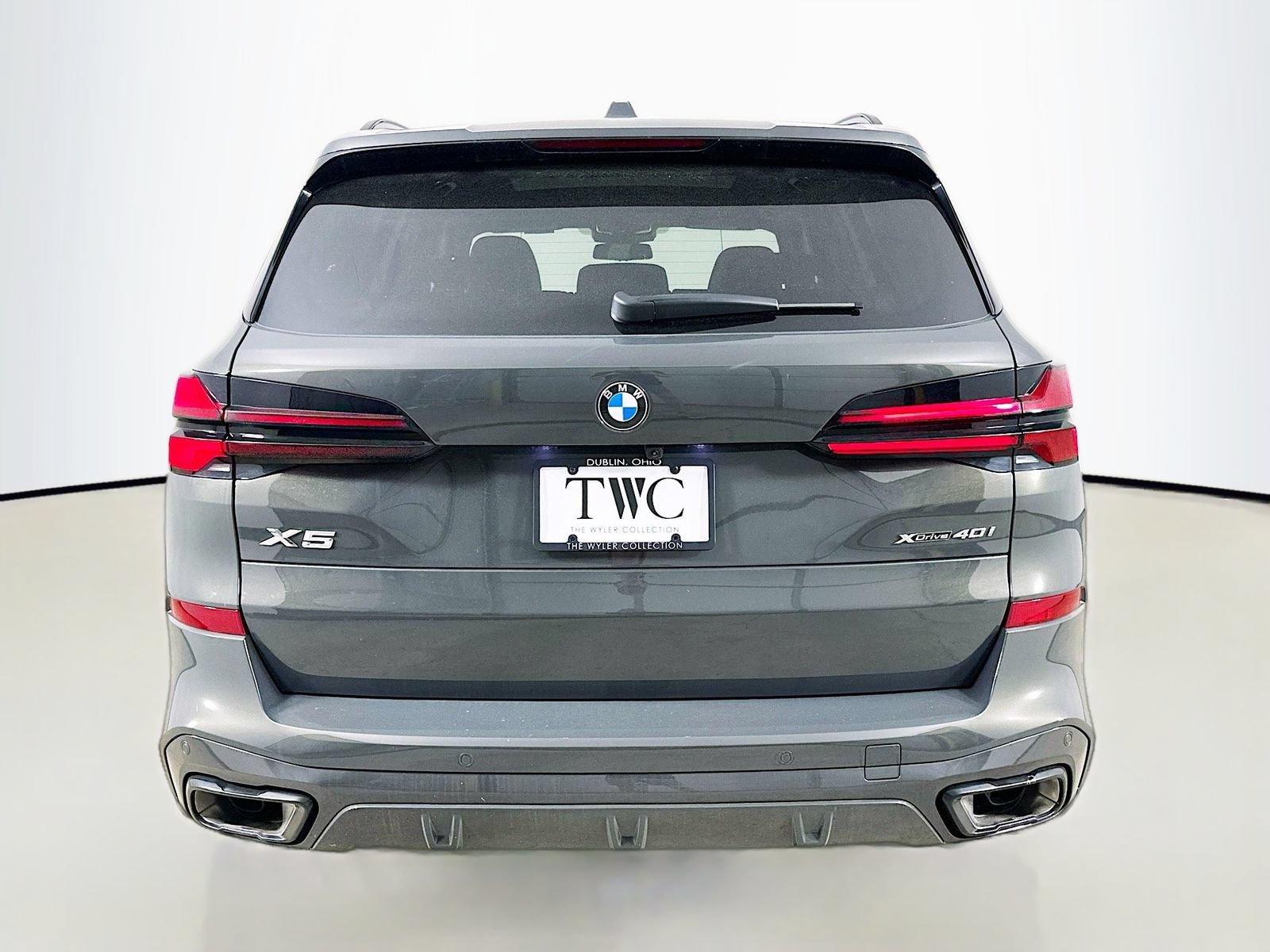 New 2026 BMW X5 xDrive40i w/ M Sport Package AWD/4WD image 6