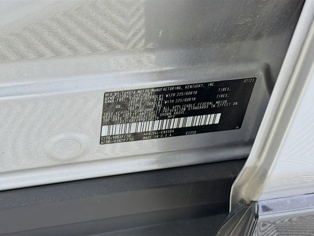 Used 2023 Toyota RAV4 SE image 32