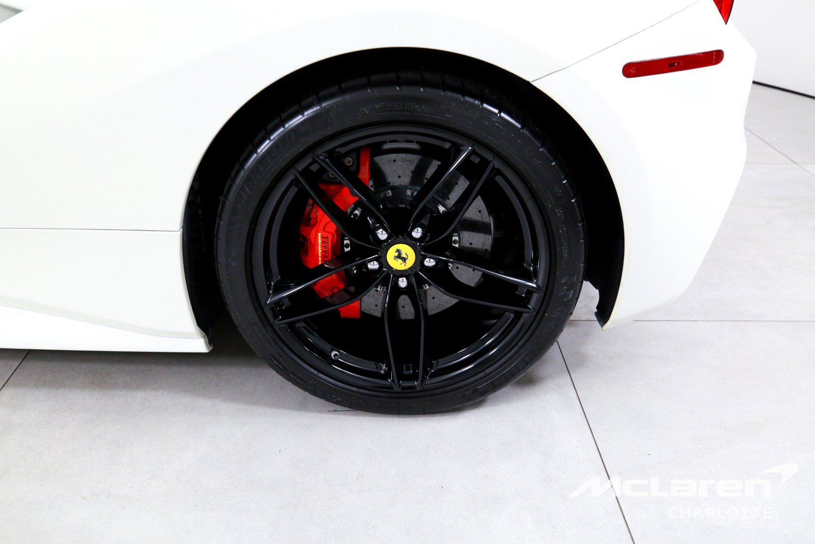 Used 2019 Ferrari 488 GTB RWD image 29