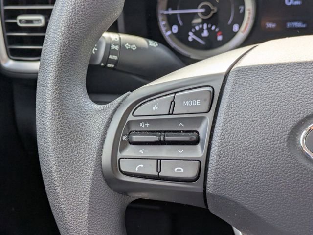 Used 2021 Hyundai Venue SE FWD image 17