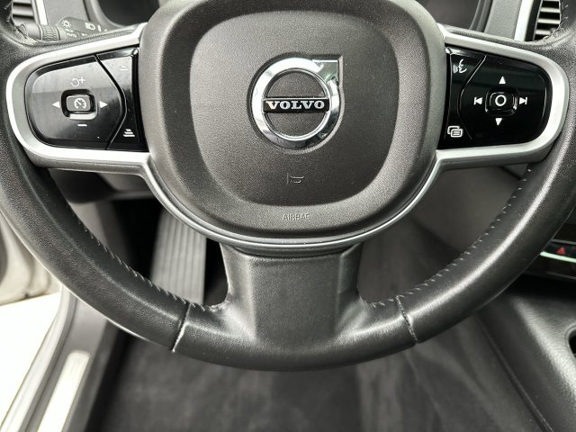 Used 2018 Volvo XC90 T6 Momentum w/ Momentum Plus Package AWD/4WD image 14