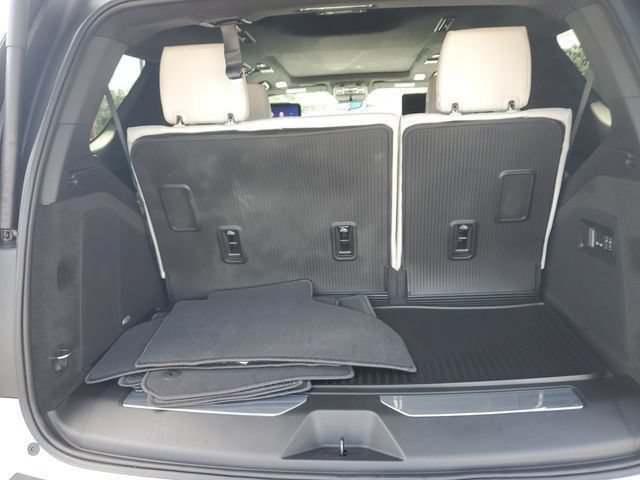 Certified 2026 Cadillac Escalade Platinum Sport w/ LPO, ONYX Package AWD/4WD image 27