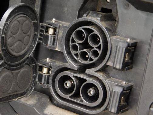Used 2023 Subaru Solterra AWD image 17