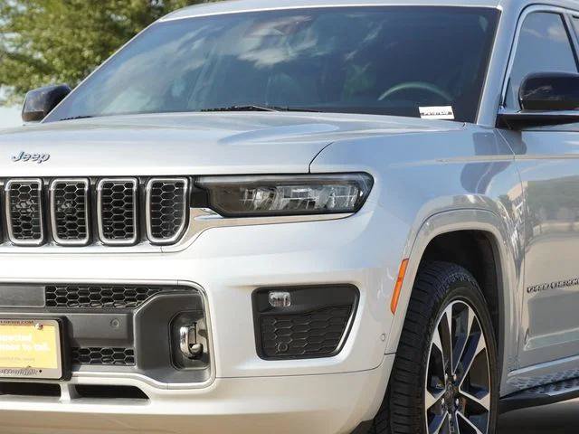 Certified 2023 Jeep Grand Cherokee L Overland w/ Luxury Tech Group IV AWD/4WD image 4