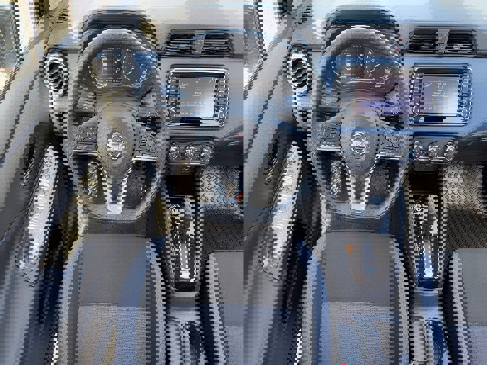 Used 2025 Nissan Versa SV image 13