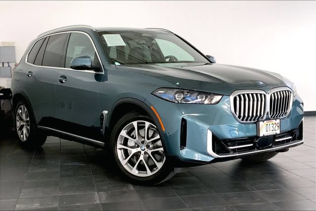 Used 2026 BMW X5 xDrive50e w/ Executive Package AWD/4WD image 2