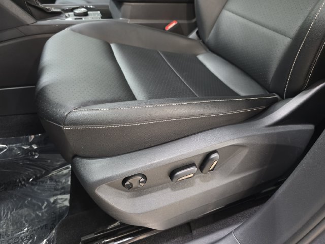 Used 2023 Volkswagen Atlas SE w/ Black Wheel Package AWD/4WD image 29