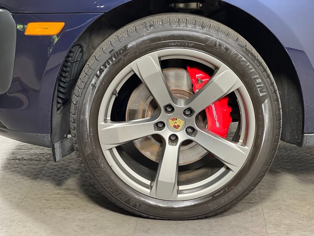 Certified 2023 Porsche Macan S AWD/4WD image 11
