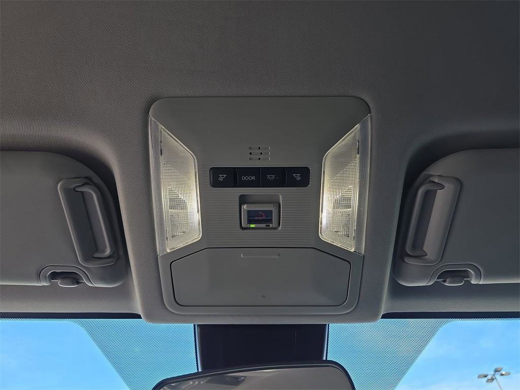 Used 2024 Toyota RAV4 AWD Hybrid image 26