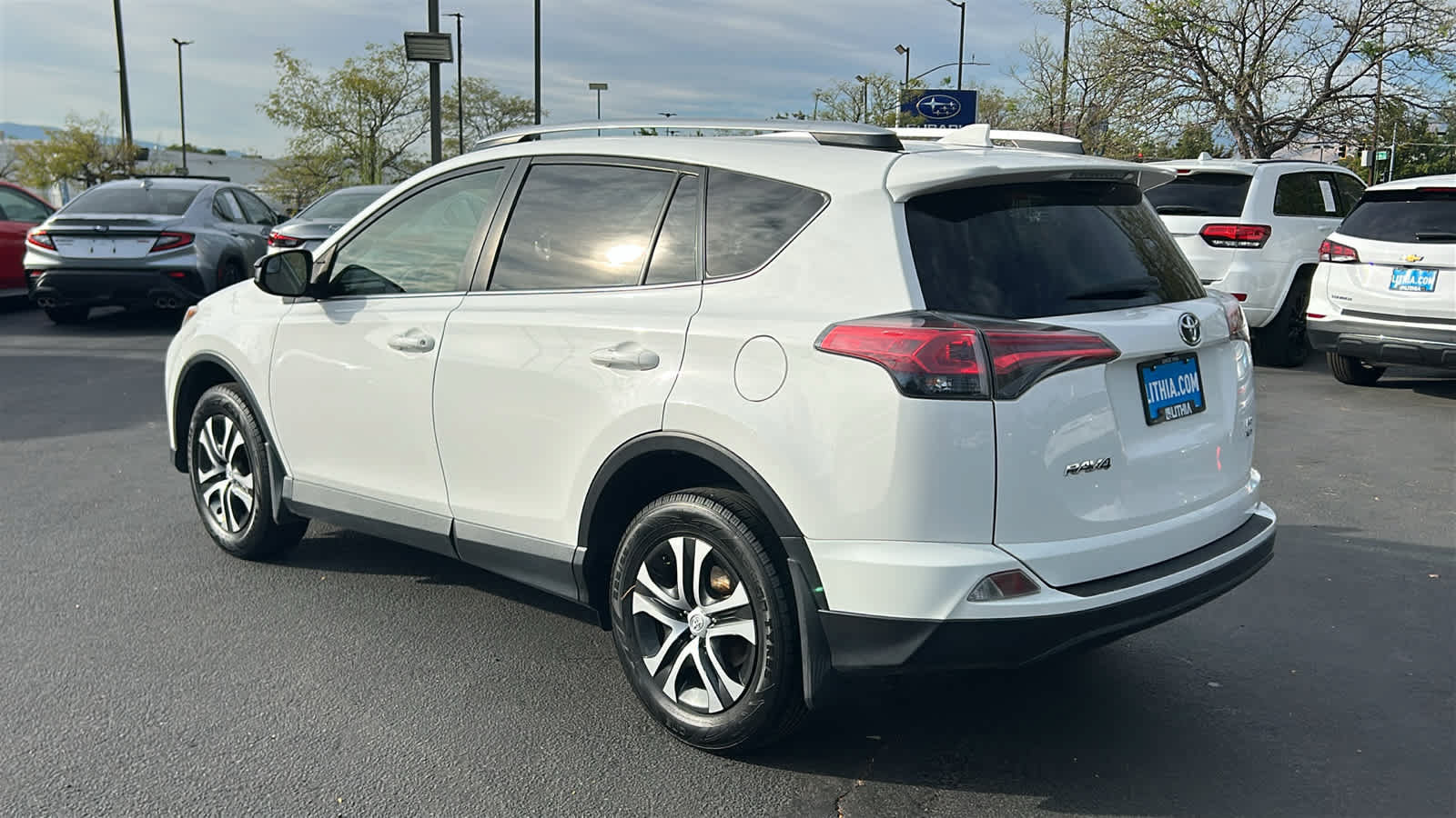 Used 2016 Toyota RAV4 LE AWD/4WD image 7