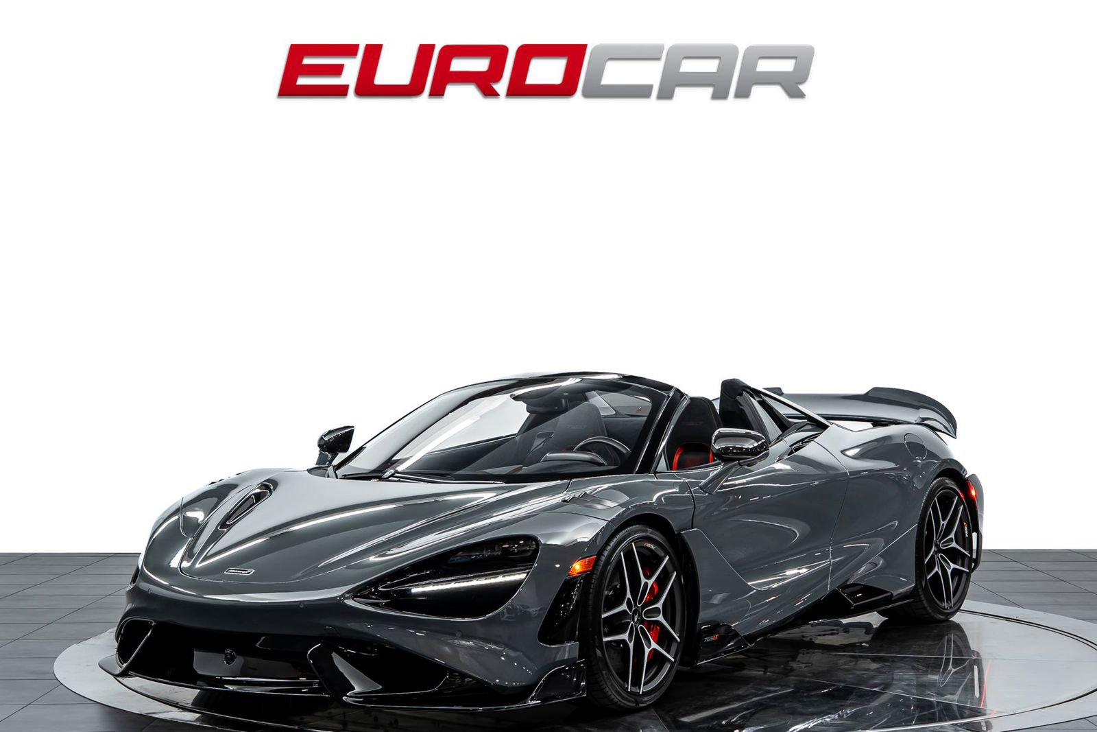 Used 2022 McLaren 765LT image 1