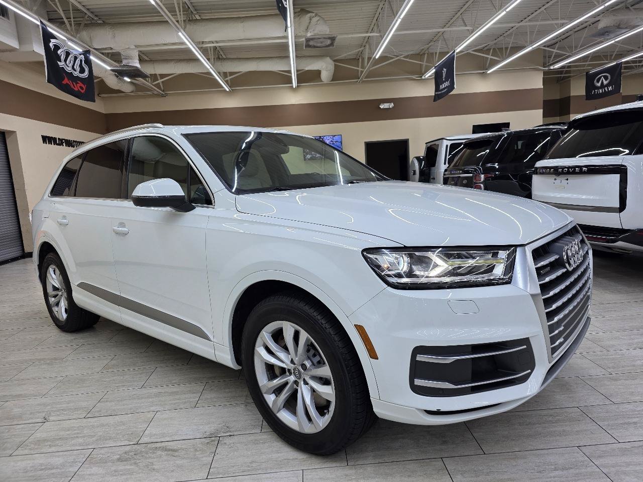 Used 2017 Audi Q7 3.0T Premium AWD/4WD image 4