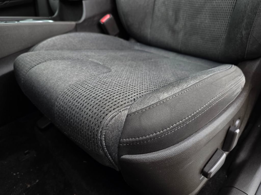 Used 2019 Hyundai Santa Fe SEL image 22