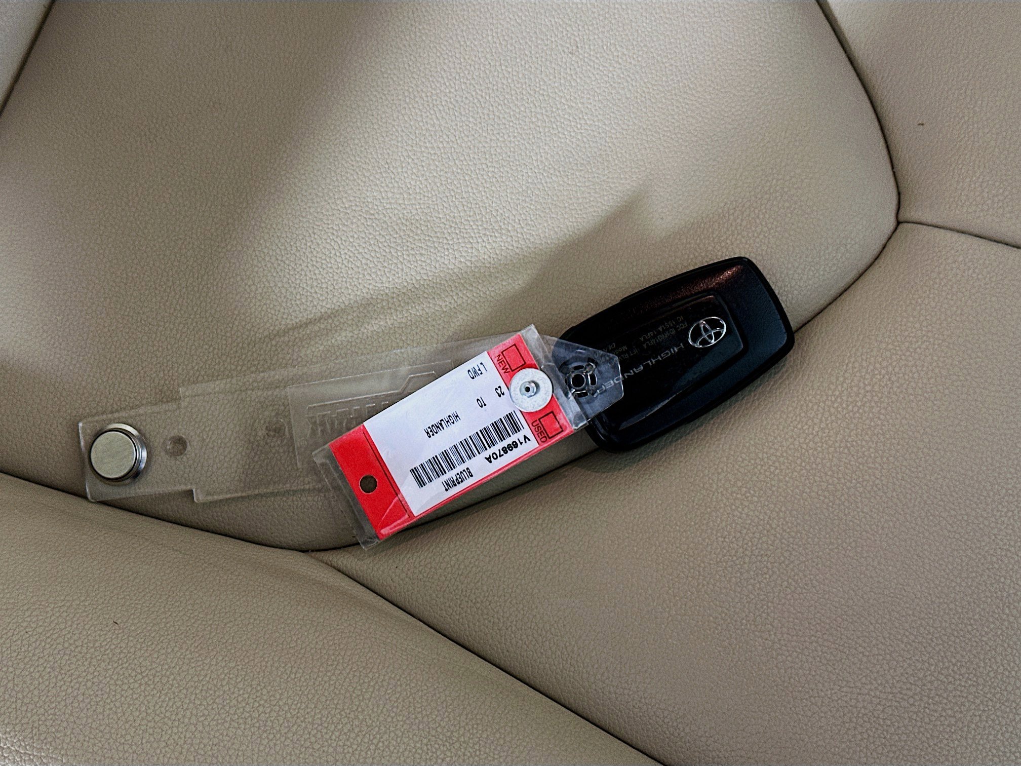 Used 2023 Toyota Highlander XLE image 32