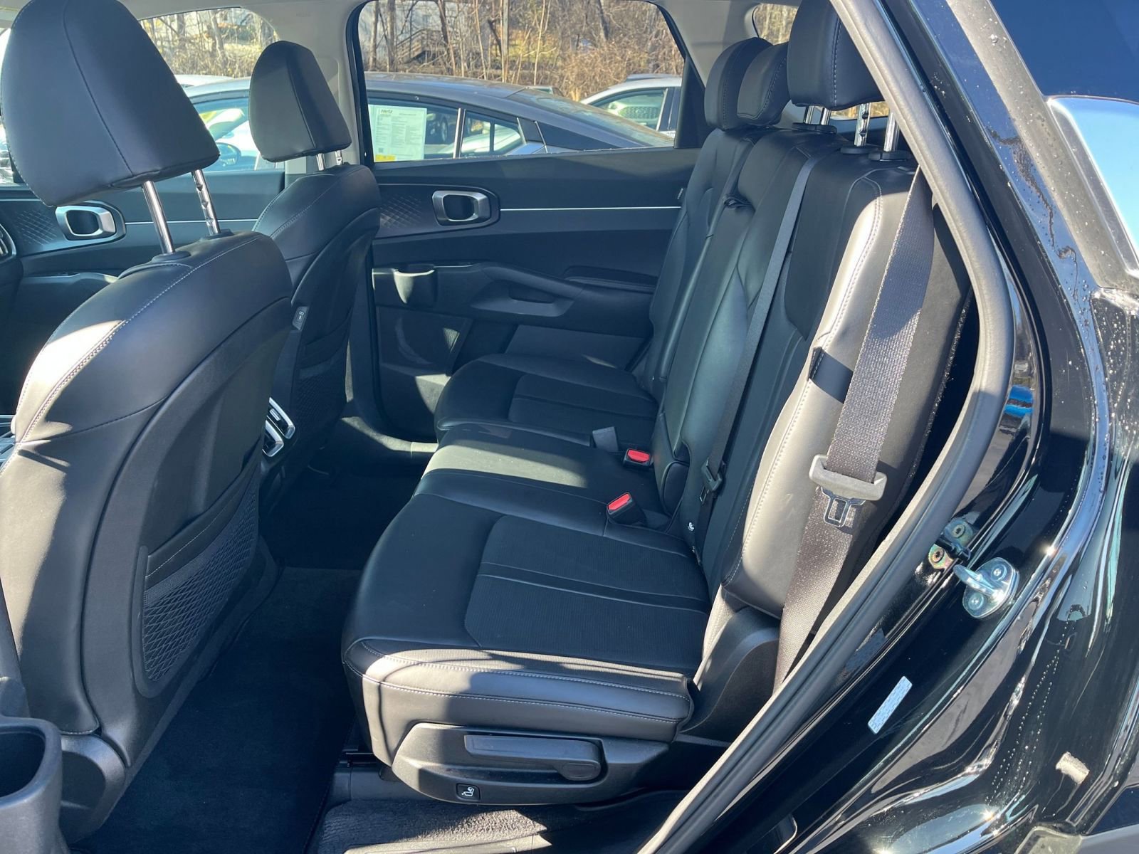 Used 2024 Kia Sorento S image 22
