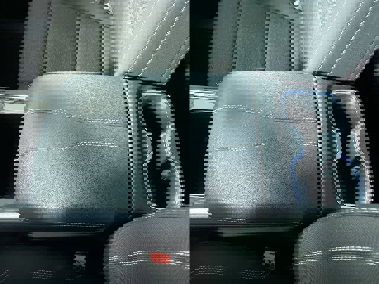 Used 2025 Chevrolet Traverse LT image 23