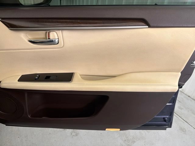 Used 2018 Lexus ES 350 w/ Luxury Package w/Wood Trim FWD image 22