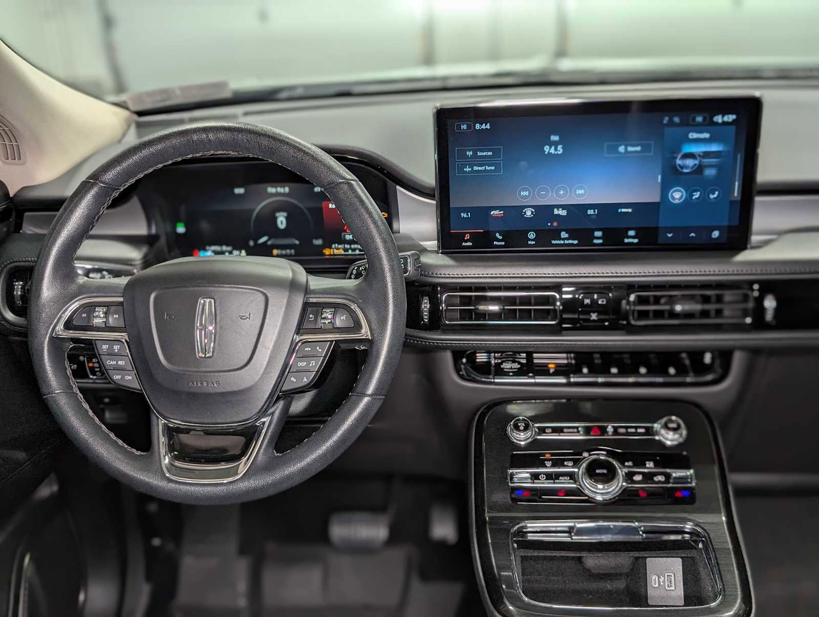 Certified 2023 Lincoln Nautilus AWD w/ Premium Package image 5