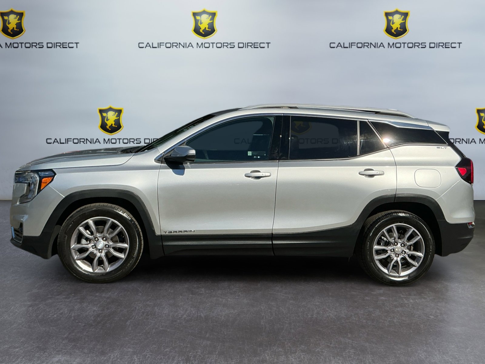 Used 2022 GMC Terrain SLT image 8