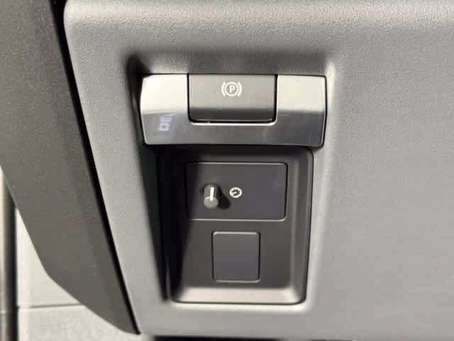 New 2026 Land Rover Defender 110 X AWD/4WD image 29