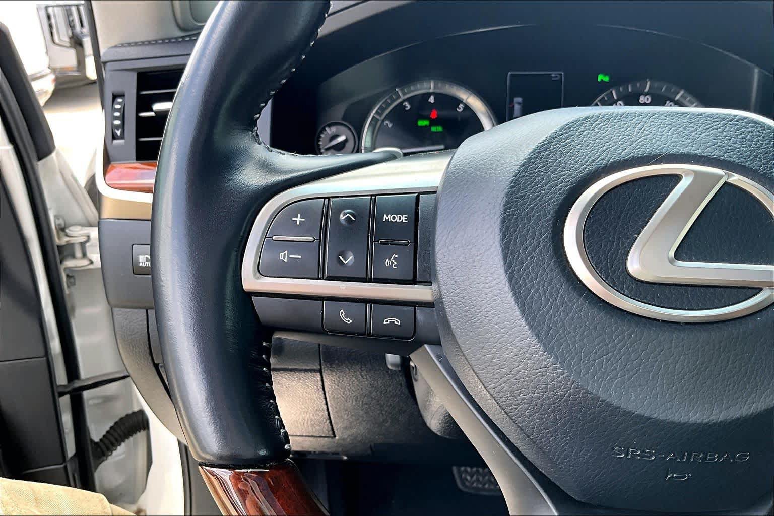Used 2017 Lexus LX 570 4WD image 22