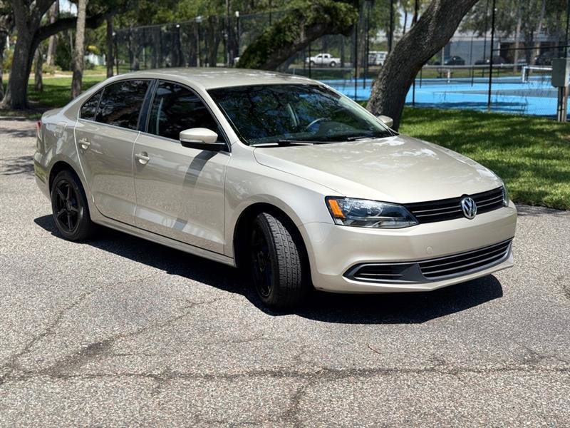 Used 2013 Volkswagen Jetta SE FWD image 5