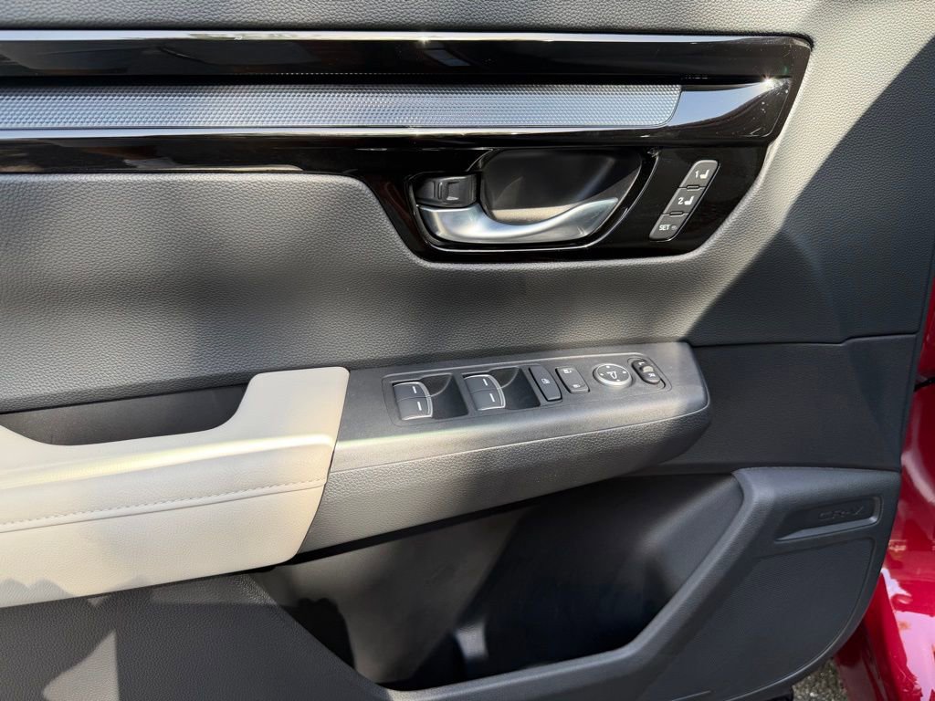 Certified 2025 Honda CR-V EX-L image 17