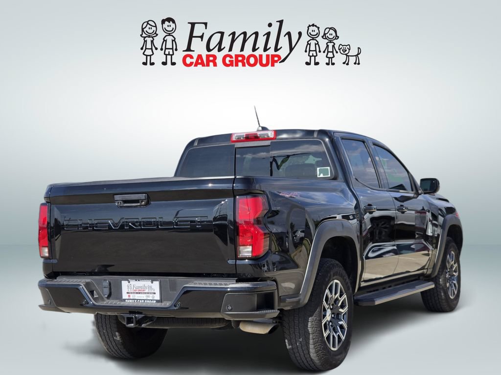 Used 2024 Chevrolet Colorado Z71 w/ Z71 Convenience Package 2 AWD/4WD image 4