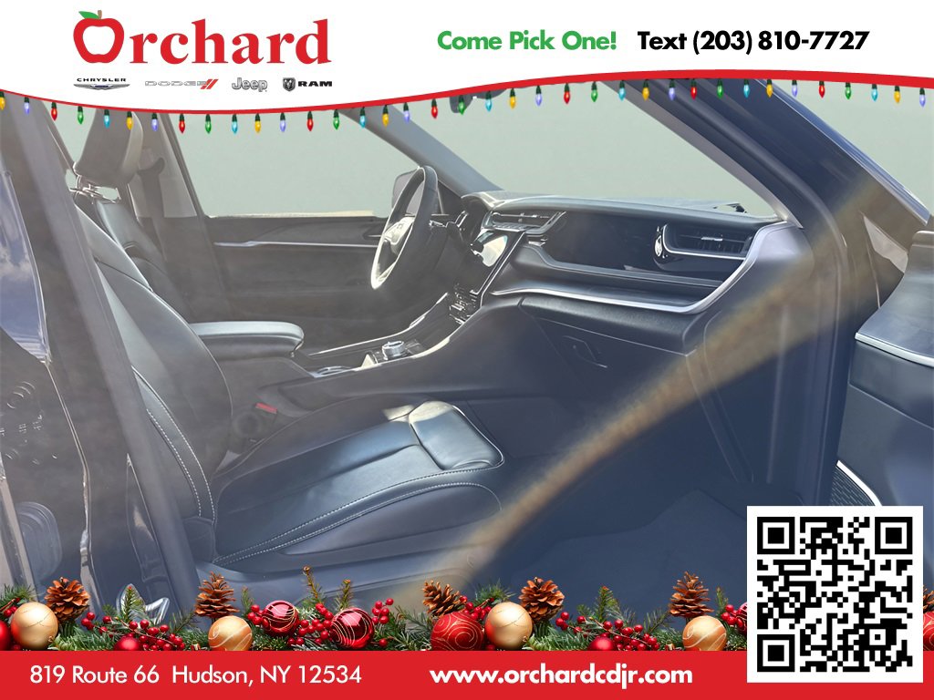 Used 2023 Jeep Grand Cherokee 4WD 4xe w/ Luxury Tech Group II image 39