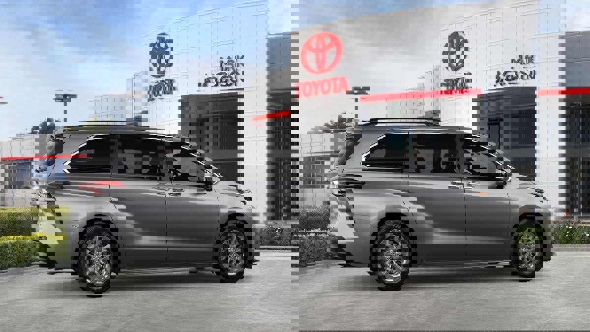 New 2026 Toyota Sienna XLE image 11