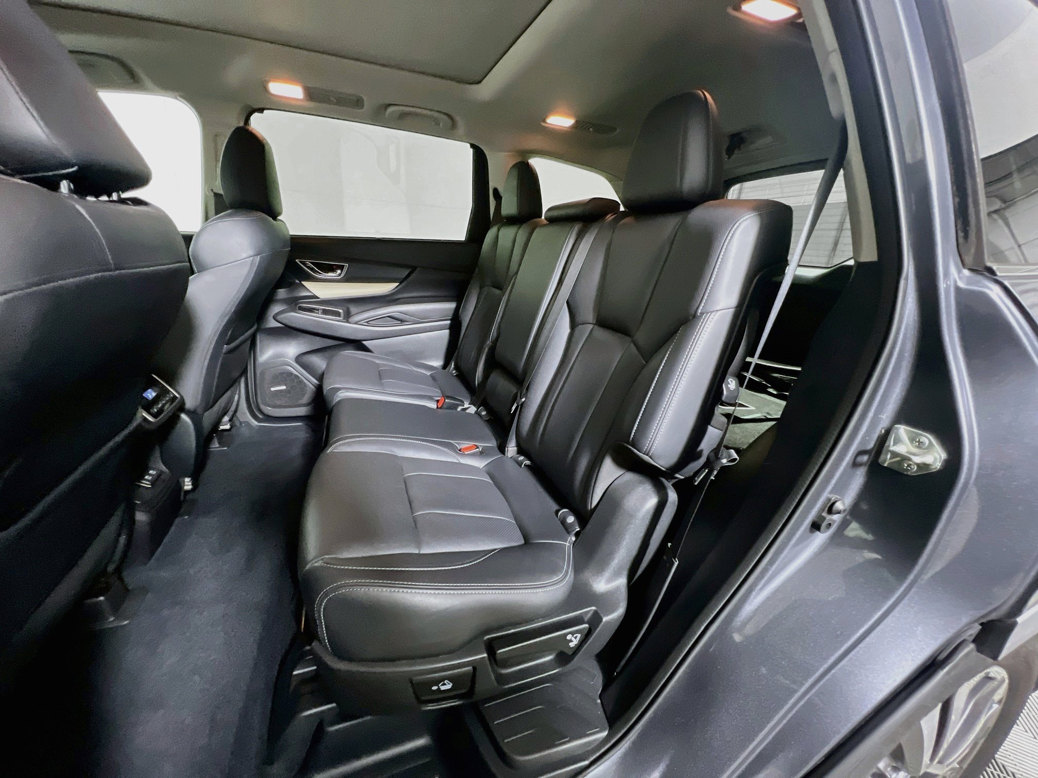 Used 2021 Subaru Ascent Limited AWD/4WD image 29