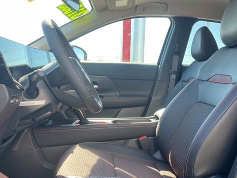 New 2026 Nissan Kicks SR w/ Cold Weather Package image 12