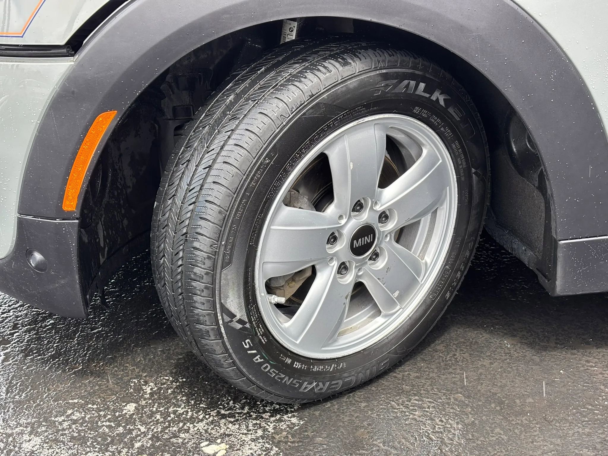 Used 2015 MINI Cooper 2-Door Hardtop FWD image 11