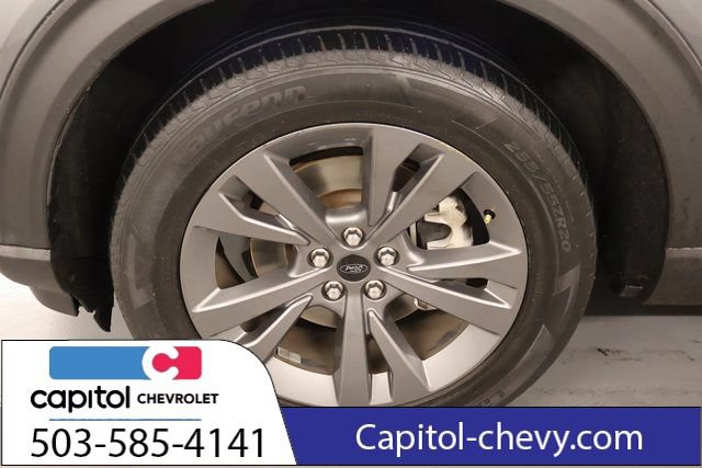 Used 2021 Ford Explorer XLT w/ Equipment Group 202A AWD/4WD image 9