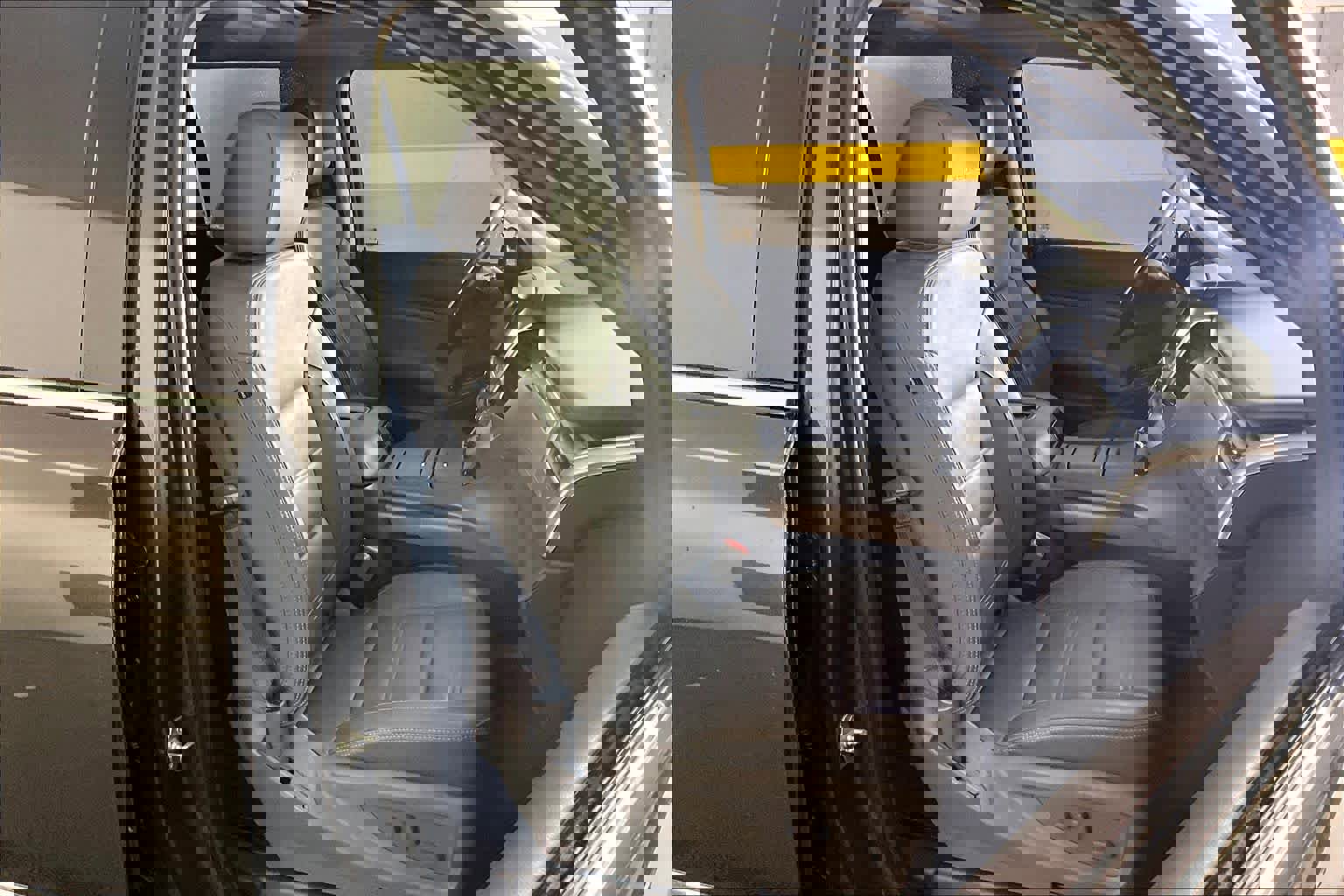 Used 2019 GMC Yukon XL Denali w/ Denali Ultimate Package AWD/4WD image 9