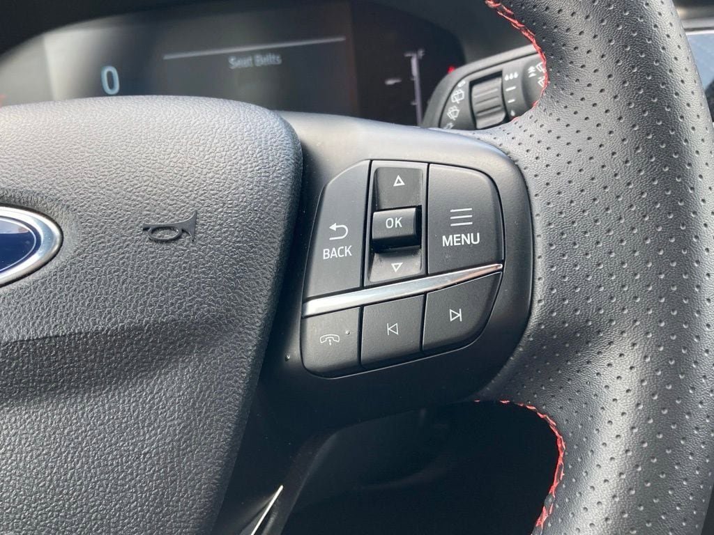 Used 2025 Ford Escape ST-Line AWD/4WD image 18