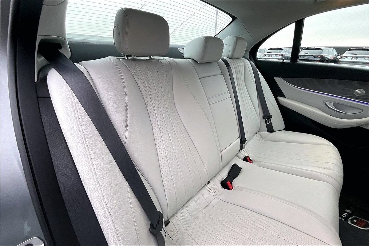 Used 2022 Mercedes-Benz E 350 Sedan w/ AMG Line Exterior image 24