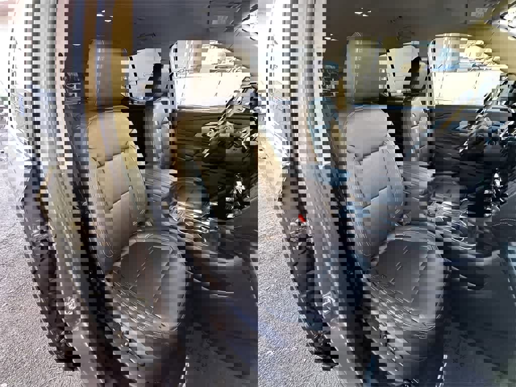 Used 2020 Chevrolet Traverse RS image 14