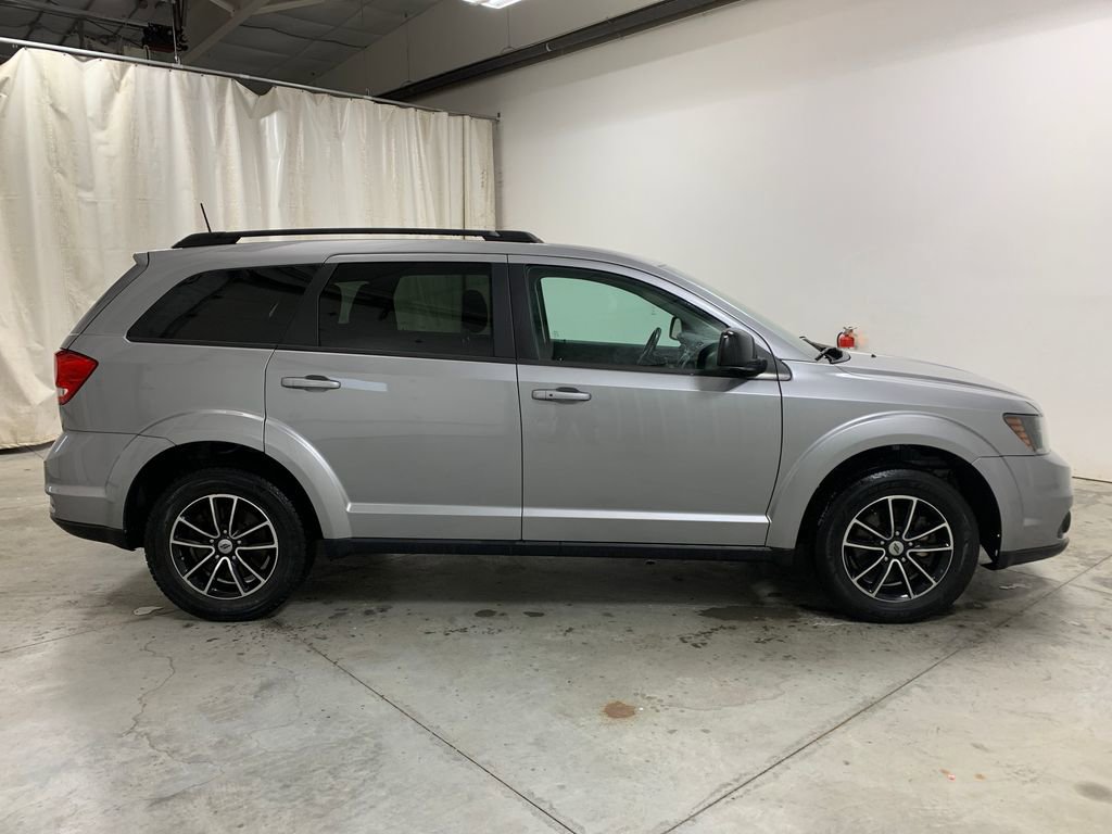 Used 2019 Dodge Journey SE w/ Premium Group image 28