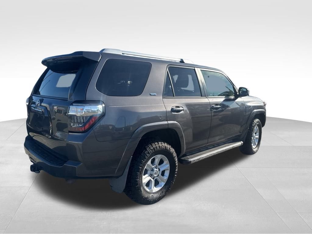 Used 2016 Toyota 4Runner SR5 image 32