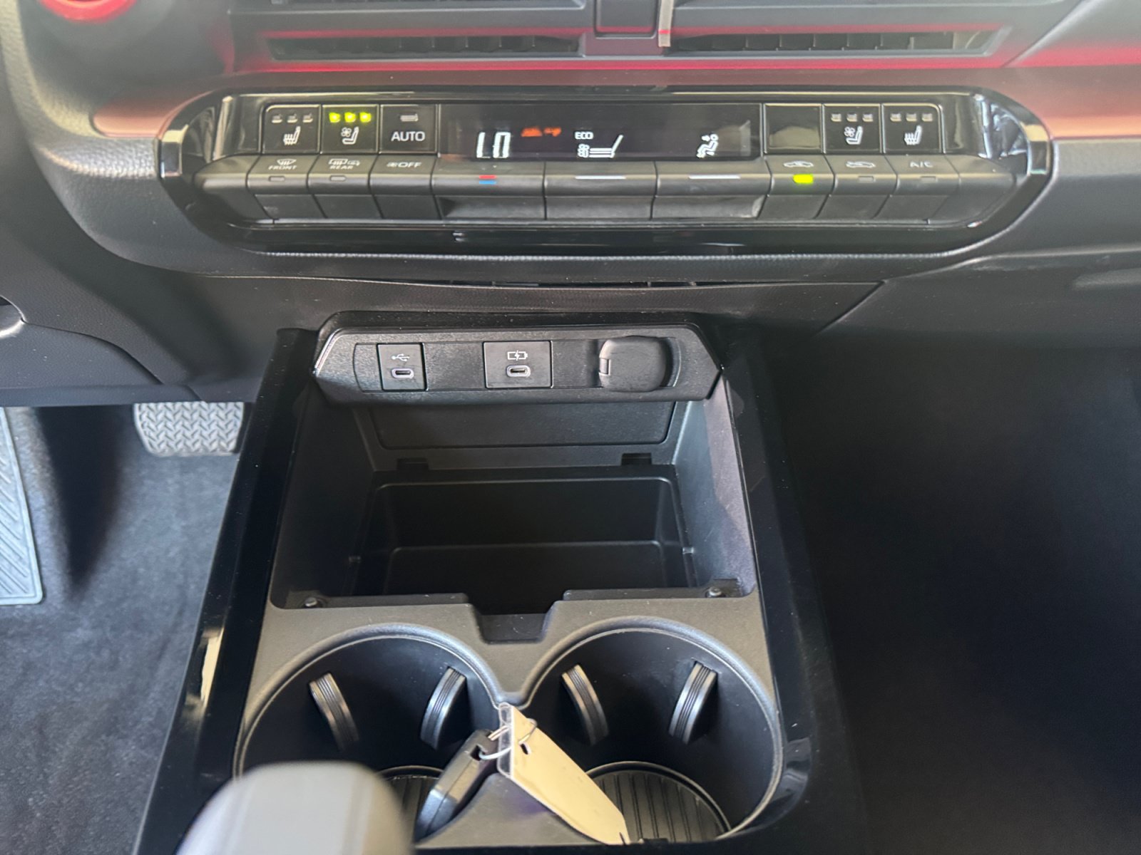 Used 2024 Toyota Prius Prime Premium w/ Advanced Technology Package FWD image 19